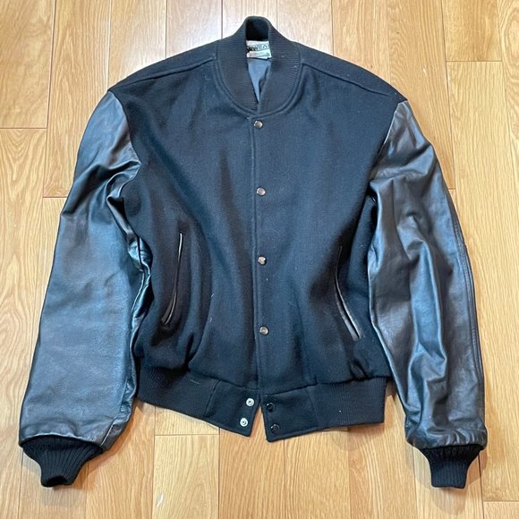 SOLD: (not on poshmark) Star Wears | vintage warner brothers bomber jacket - Picture 4 of 4
